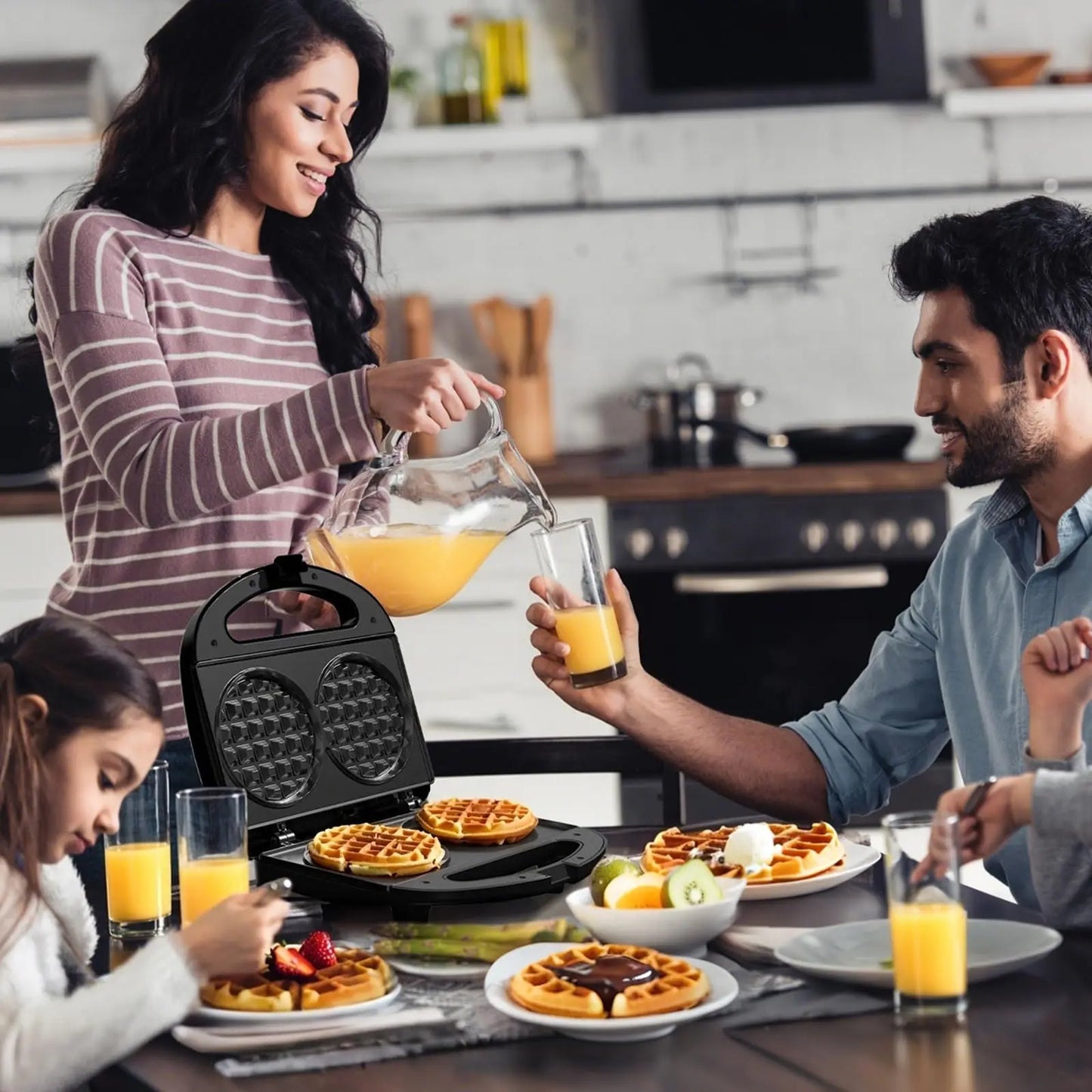 Mini Waffle Maker, 750W, Nonstick, 4-Inch Belgian Waffles